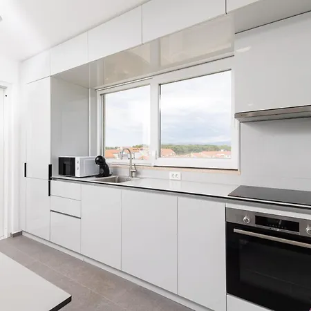 Sea Side Apartment *