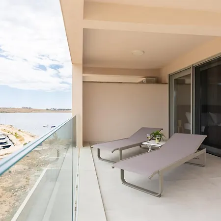Apartment Sea Side Povljana